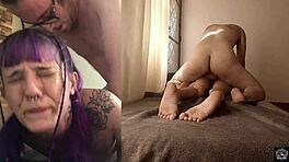 Alt submissive Schlampe heult bei hartem Anal-Pile-Driving