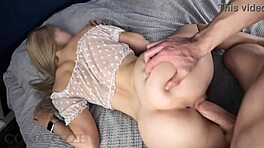 Sakra, vyvŕtal som nevlastnú sestričku a dokončil na jej bruchu! 💦