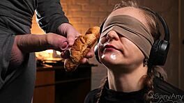 Wah, temen gue selalu tipu gue ke permainan rasa aneh lagi.