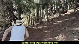 Ik neuk mijn stiefzus en een vreemde diep in het bos