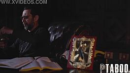 Pengakuan Nafsu: Belle Penelope Kay Dekat Pastor Tommy Pistol Cari Rahasia Seks