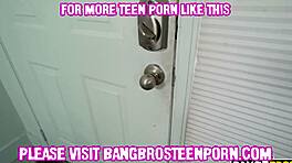 สาวส่งซูชิเซ็กซี่ vina sky ได้ทิปพิเศษสำหรับเล่นเฟตติชกับสาวเอเชียวัยรุ่น 18+ น่ารัก