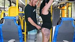 Morena erwischt beim Anfassen im Bus, was ist ihr nächster kühner Zug beim öffentlichen Workout?
