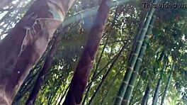 Kenapa aku masturbasi memek di publik? Latina Kolombia dengan pantat gede dan tetek alami di luar