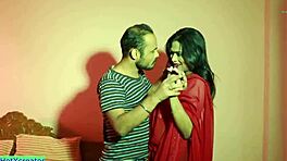 Indian Trans Bhabhi Close-Up Action Ke Saath Intimate Group Moments Enjoy Karti Hai