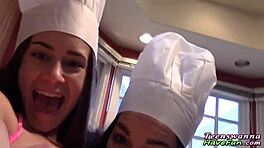 Amatoriale teen 18+ sputa sborra dopo pompino intenso