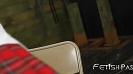 Verdomme ja! Geile Rachael Rae hard geramd door ruwe maledom in doggystyle