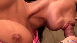 วัยรุ่นถูกครูแก่ชักชวนเย็ดสไตล์หมาแบบรุนแรงในห้องเรียน