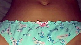 Novinha latina flaca 18 muestra tetas grandes en entrevista en dormitorio