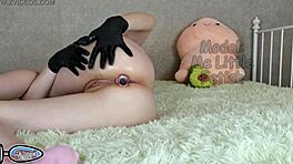 سوفا ويبر تأخذ زب كبير في الشرج لنيك كس قوي وبول في الفم