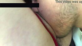 Давам интензивен орален на мокрото и вкусно домашно кура на приятелката ми