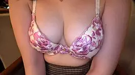 Girl Shoots Tide Forcefully and Creampie