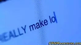 Så nettopp denne amatør-tenåringen 18+ 18+ suge kuk som en pro