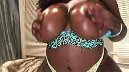 Deziree Monroe Twerking Her Big Ass with Ebony Passion