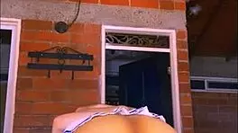 la hermanastra estaba haciendo yoga cuando su hermanastro la sorprendió con un orgasmo intenso