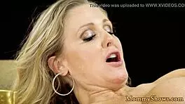 Pussylicking Teen 18+ Pleasures Her Stepmommy