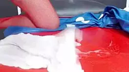 Teen amateur camgirl reaches climax on live stream