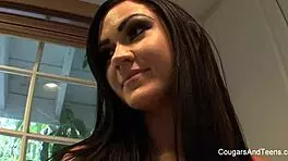 Тази милф чука оная тийн 18+ беба яко!