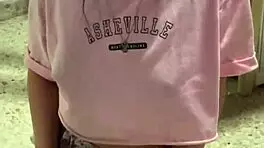 jovencita de 18 en su primera porno