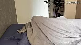 Amateur couple rides big cock in morning sex under savannah