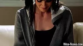 little teens munching each other's pussies 😋