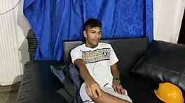 Teen cheats with stepbrother in homemade scene