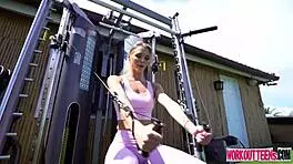 gorgeous blonde fitness babe evelyn payne stretches naughtiest way?