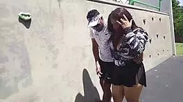 mi vecino amable me seduce para follar en casa