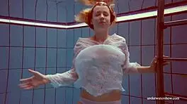 Hot Young Russian Swimmer Melisa Darkowa Enjoys Underwater Pool Activities