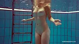 Hot Young Russian Swimmer Melisa Darkowa Enjoys Underwater Pool Activities