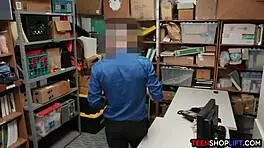 Malaysian girlfriend shoplifting for the second time in an extreme real-life situation