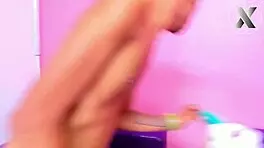 Girl juggles to suck that big cock