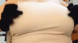 Girl Exposes Big Boobs On Tinder