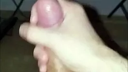 Young 18+ amateur masturbates during homemade massage