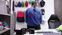 Nikole Nash offers big tits and ass for cumshot freedom!