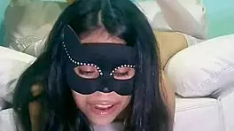 mi amigo me tortura con un dildo gigante y monstruoso en la habitacion