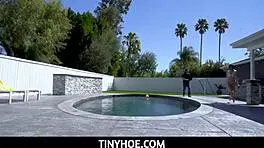 maya woulfe gives squirting orgasm to neighbor donnie rock 😍