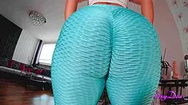 Wow, perfect big ass camgirl rides dildo!