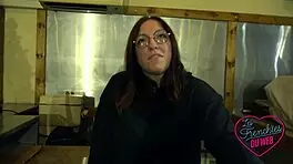 Lily une jeune coquine qui adore le sexe