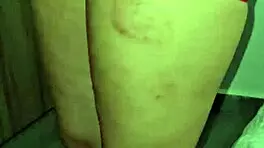 Young beauty’s solo play and seductive room action