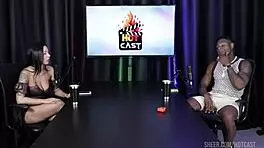 Will Mastro massages Vitoria Beatriz in lingerie group on Hot Cast part 4