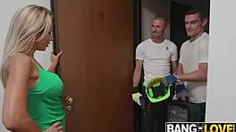Shalina’s tight body observed, wild reaction