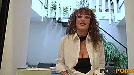 Divorced mom Lydia’s deep session brings surprise, rimming