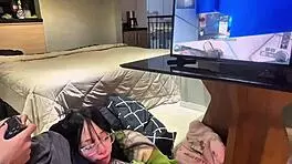 Perfect blowjob while playing Call of Duty 3 with hot amberzinha