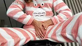 skinny asian teen masturbates her pussy