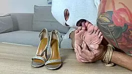 Horny Boyfriend Overwhelmed By Pretty Blonde Girlfriend's Stinky Feet Fetish