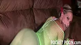 Hey, vind je mijn tiener staartjes en panty leuk?