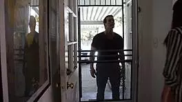 Jenna Mynx loves her mouth held open during oral!