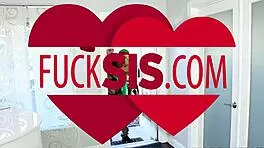 uma jolie as extra small 18+ elf on the shelf in reality hardcore cumshot scene 😍🎄