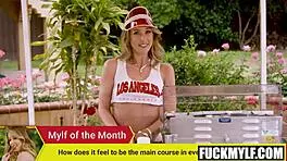 Milf Serves Wet Pussy For Cock Drilling